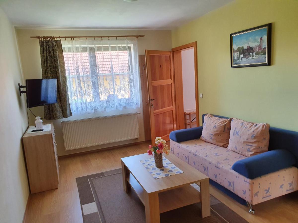 Appartement Privat Bartky à Vrbov Extérieur photo