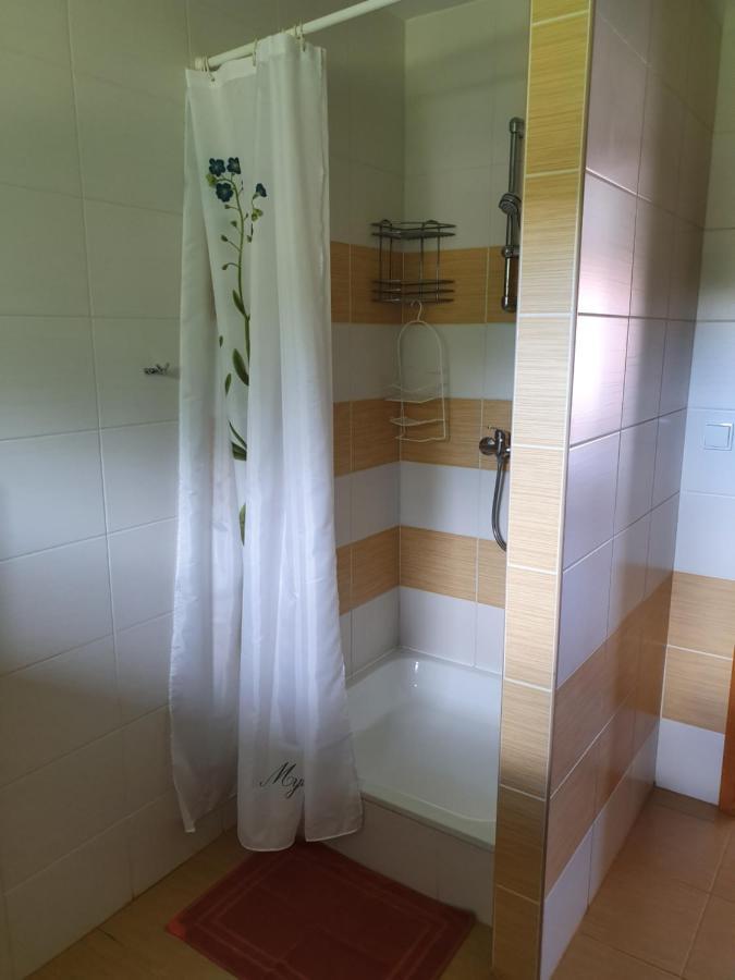 Appartement Privat Bartky à Vrbov Extérieur photo